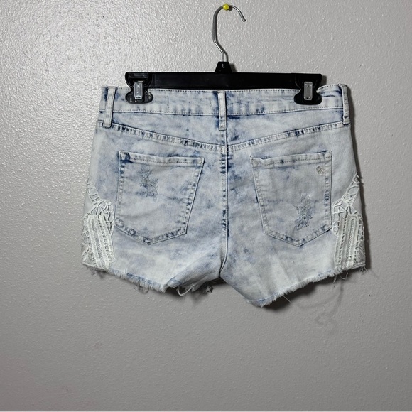 Jessica Simpson Women Denim Cherish Short Blue Shorts Size 28. - Picture 5 of 9